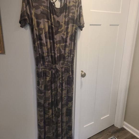 Zenana Camo Jumpsuit XL - Picture 3 of 4